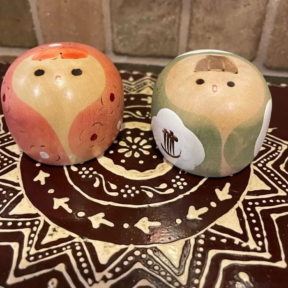 Vintage Kokeshi Japanese Folk Peg Dolls Japan Pair